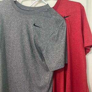 Nike Men's Short Sleeve Tees in Heather Gray and Red